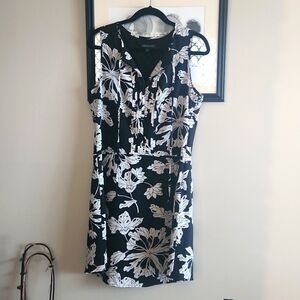 Banana Republic NWOT black and white floral mini dress size 8